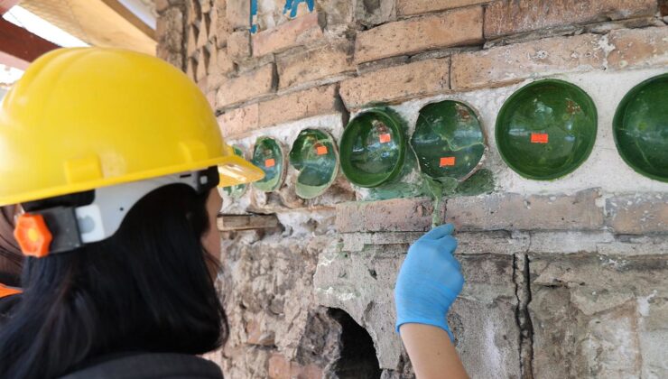 Eğri minareli 8 asırlık camideki gizemli yeşil çanakların sırrı çözüldü