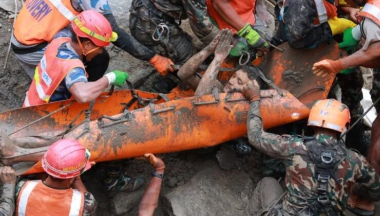 Nepal’deki sel felaketinde 9 gün sonra mucize kurtuluş