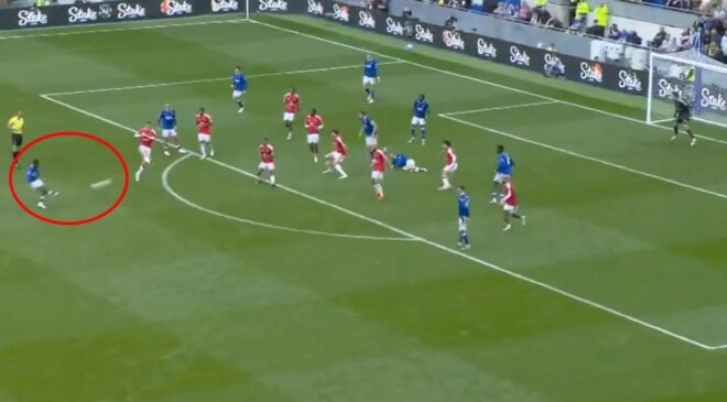 Manchester United’a 90+6’da büyük şok! Son saniyede kaleye füze yolladı