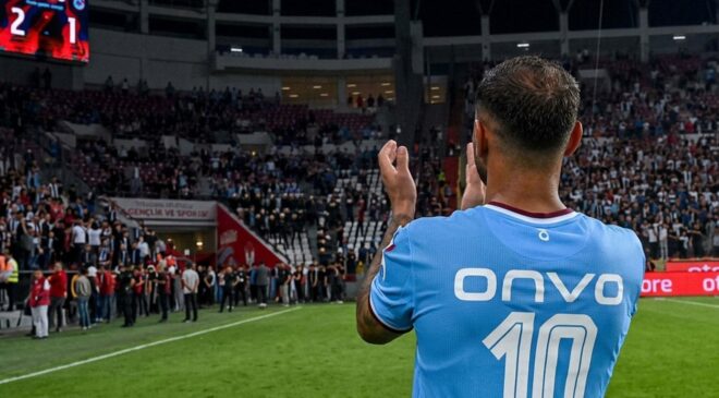 Salah’tan maç sonunda dikkat çeken hareket! Beğeni yağıyor