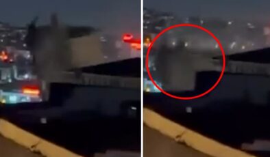 Küçükçekmece’de yıkımı yapılan bina çöktü