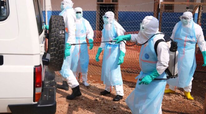 Salgın kabusu geri döndü! Ebola, koronadan bile hızlı yayılıyor