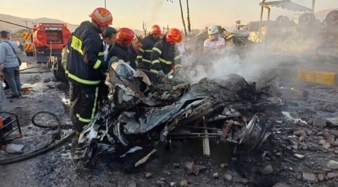 İran’da zincirleme kazada yakıt tankeri patladı, 11 kişi hayatını kaybetti