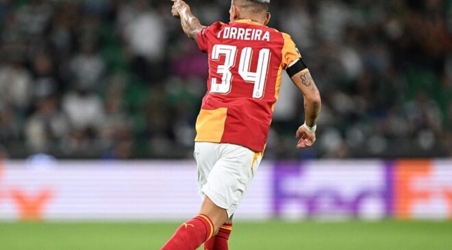 Lucas Torreira’dan tarihi gol