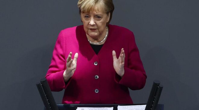 Almanya’daki seçim sonucu Merkel’i sarstı: Kalbim kan ağlıyor