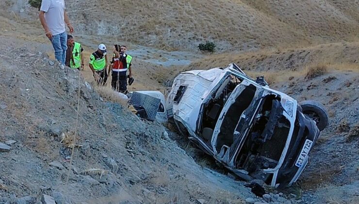 Elazığ’da minibüs uçuruma yuvarlandı: Yaralılar var