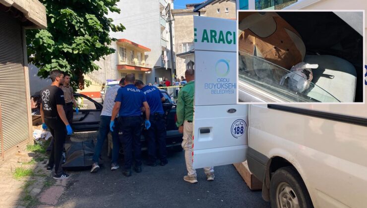 Park halindeki otomobilde ölü bulundu: Yanında kalp ilaçları çıktı