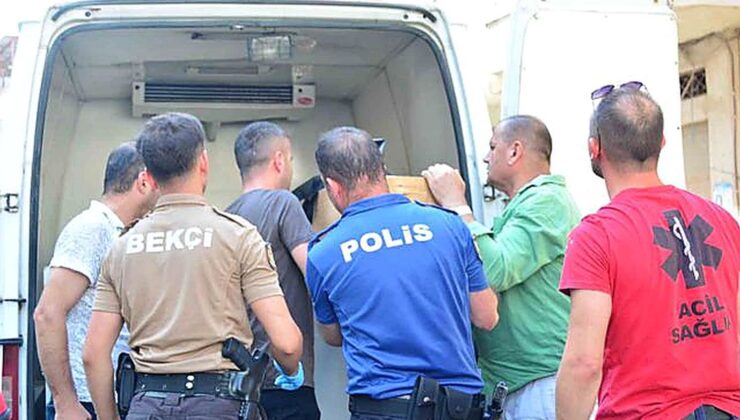 Park halindeki otomobilde ölü bulundu