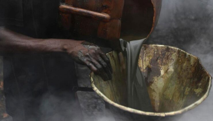 Nijerya’da petrol hırsızlığı girişiminde bulunan 37 kişi zehirlenerek öldü