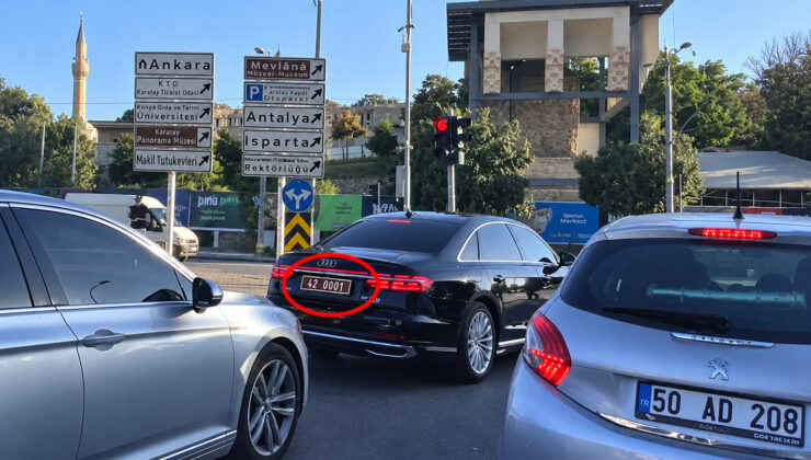 “Yetkim var” diye kuralı çiğnemedi! Konya Valisi Akın makam aracında kırmızı ışıkta bekledi