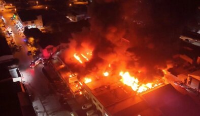 Eskişehir’de sanayi sitesindeki dükkanda korkutan yangın: TOMA’lar da destek verdi