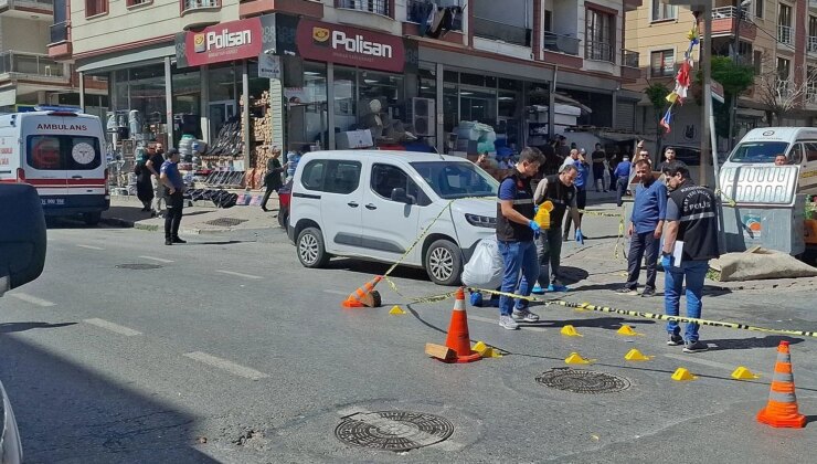 Seyir halindeki otomobile yapılan silahlı saldırıda 1 kişi hayatını kaybetti