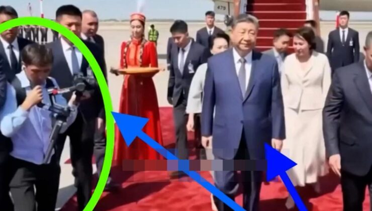 Çin liderine bir adım fazla yaklaşmanın bedeli! Yaka paça uzaklaştırıldı