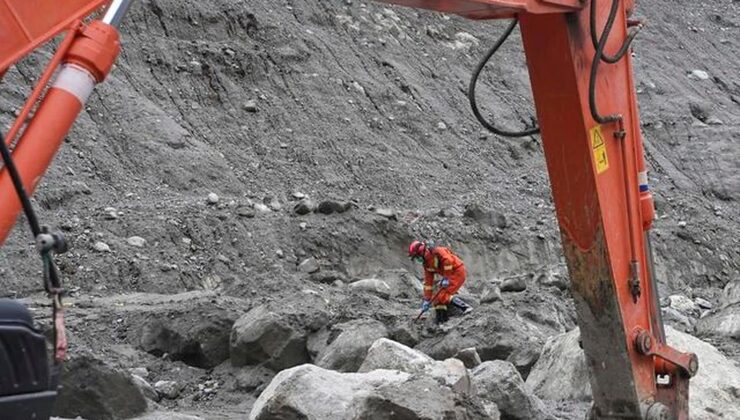 Çin-Nepal sınırında felaket! 43 ölü, 519 kişi kayıp
