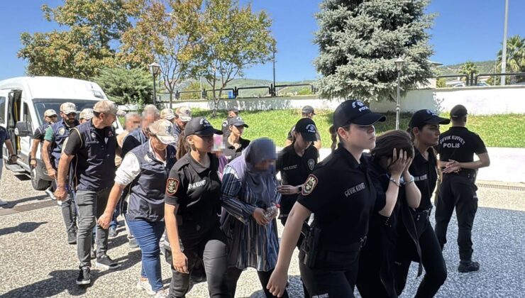 Cumhurbaşkanına suikast timindeki FETÖ’cü haine yardım iddiası! 10 şüpheli adliyede
