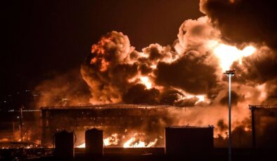 Suudi Arabistan Enerji Bakanlığı: Bazı enerji tesisleri hedef alındı,  yangın çıktı