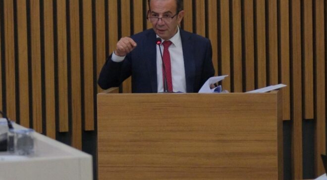 Tanju Özcan’dan “2,5 milyon lira” savunması! “Cevap vermemek için 10 takla atıyor”