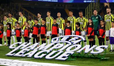 Ayakta alkışlandı! Fenerbahçe taraftarı yıldız isim için ‘O olmasaydı halimiz haraptı’ diyor