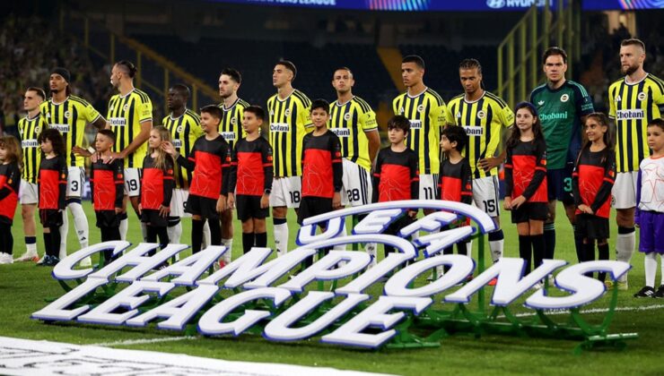 Ayakta alkışlandı! Fenerbahçe taraftarı yıldız isim için ‘O olmasaydı halimiz haraptı’ diyor