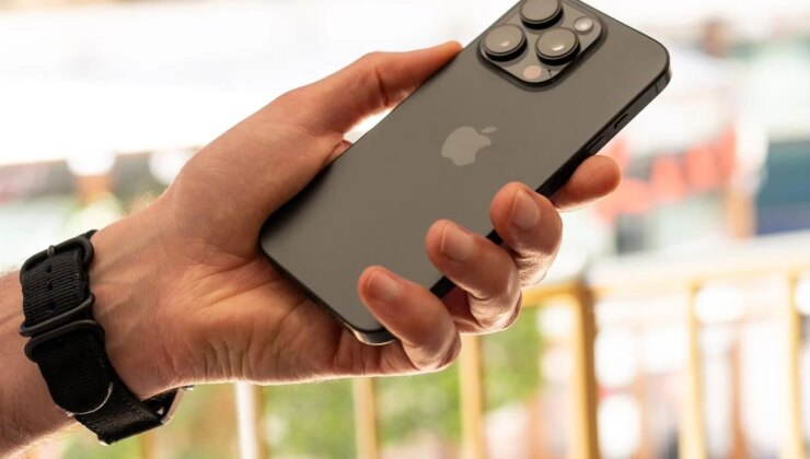 Apple’da 15 yıllık dönem sona erdi! Tim Cook koltuğunu devretti