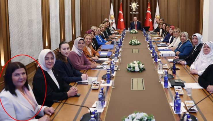 Telefonlarını kapattı, ardından bu kare geldi! CHP’li başkan Cumhurbaşkanı Erdoğan’ın toplantısında