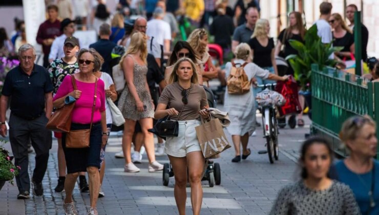 İsveç, ülkeyi terk eden göçmenlere 37 bin dolar ödeyecek