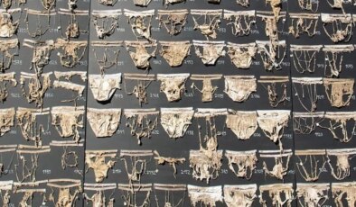2 bin iç çamaşırı toprağa gömüldü! Sebebi şaşırttı